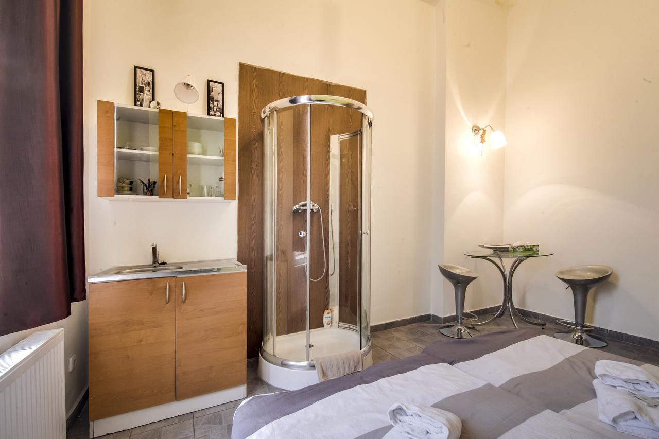 Aparthotel Zarra Prag Exteriör bild