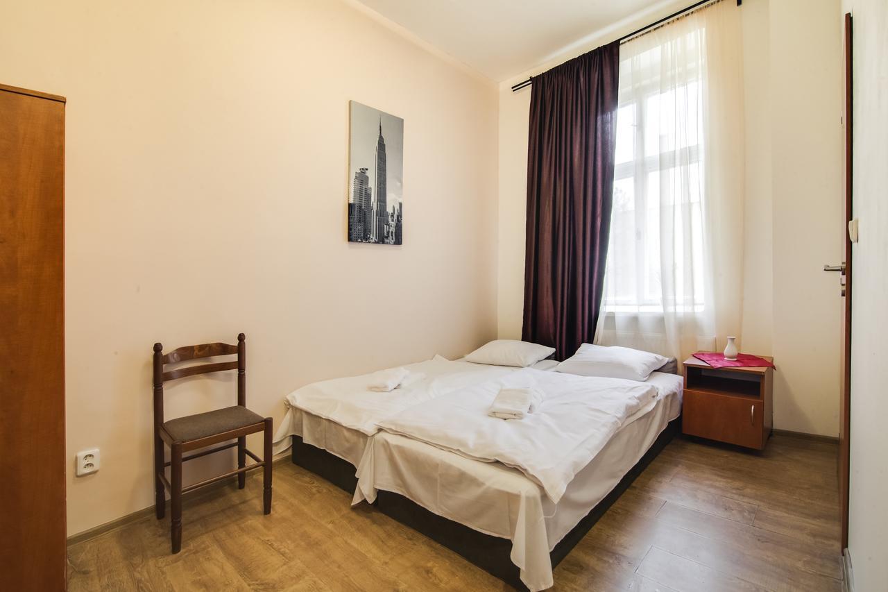 Aparthotel Zarra Prag Exteriör bild