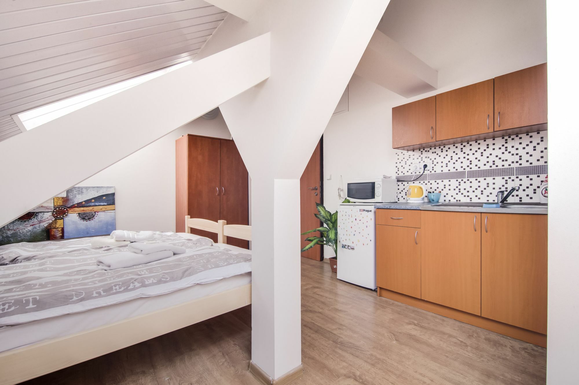 Aparthotel Zarra Prag Exteriör bild